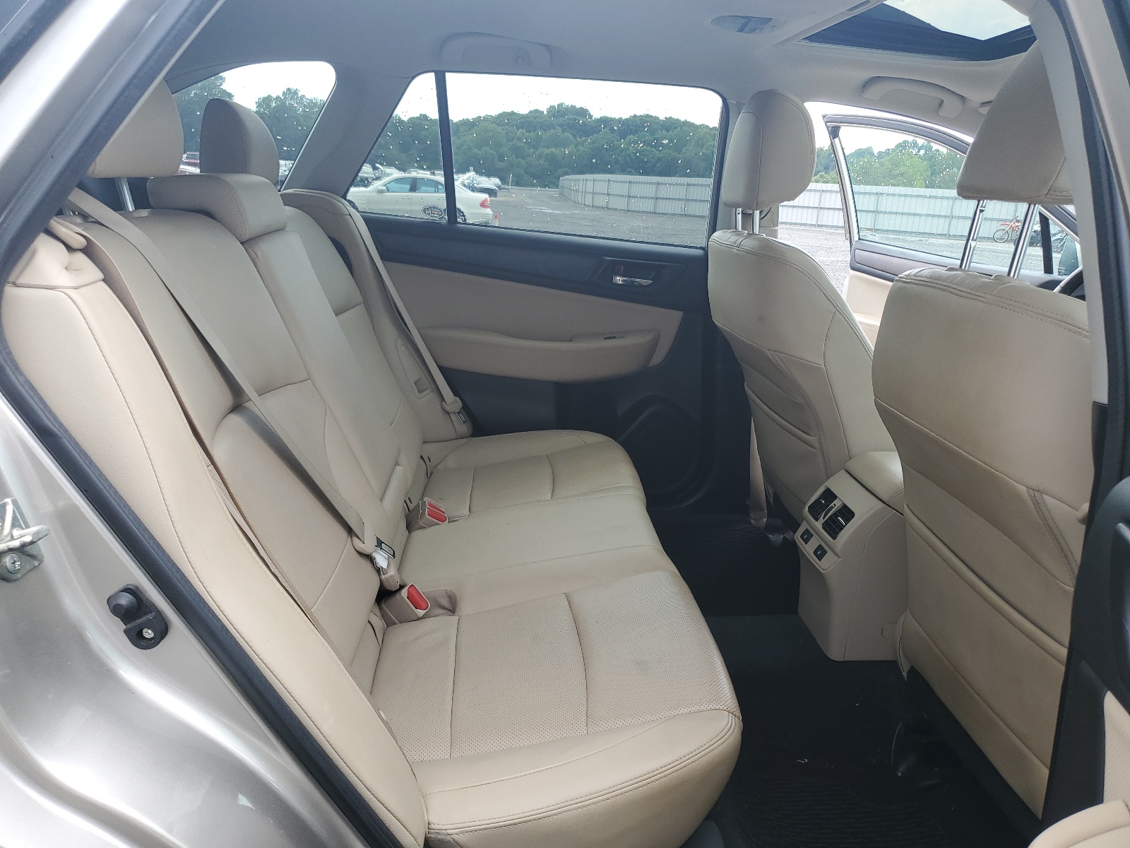 4S4BSBNC1G3293686 2016 Subaru Outback 2.5I Limited