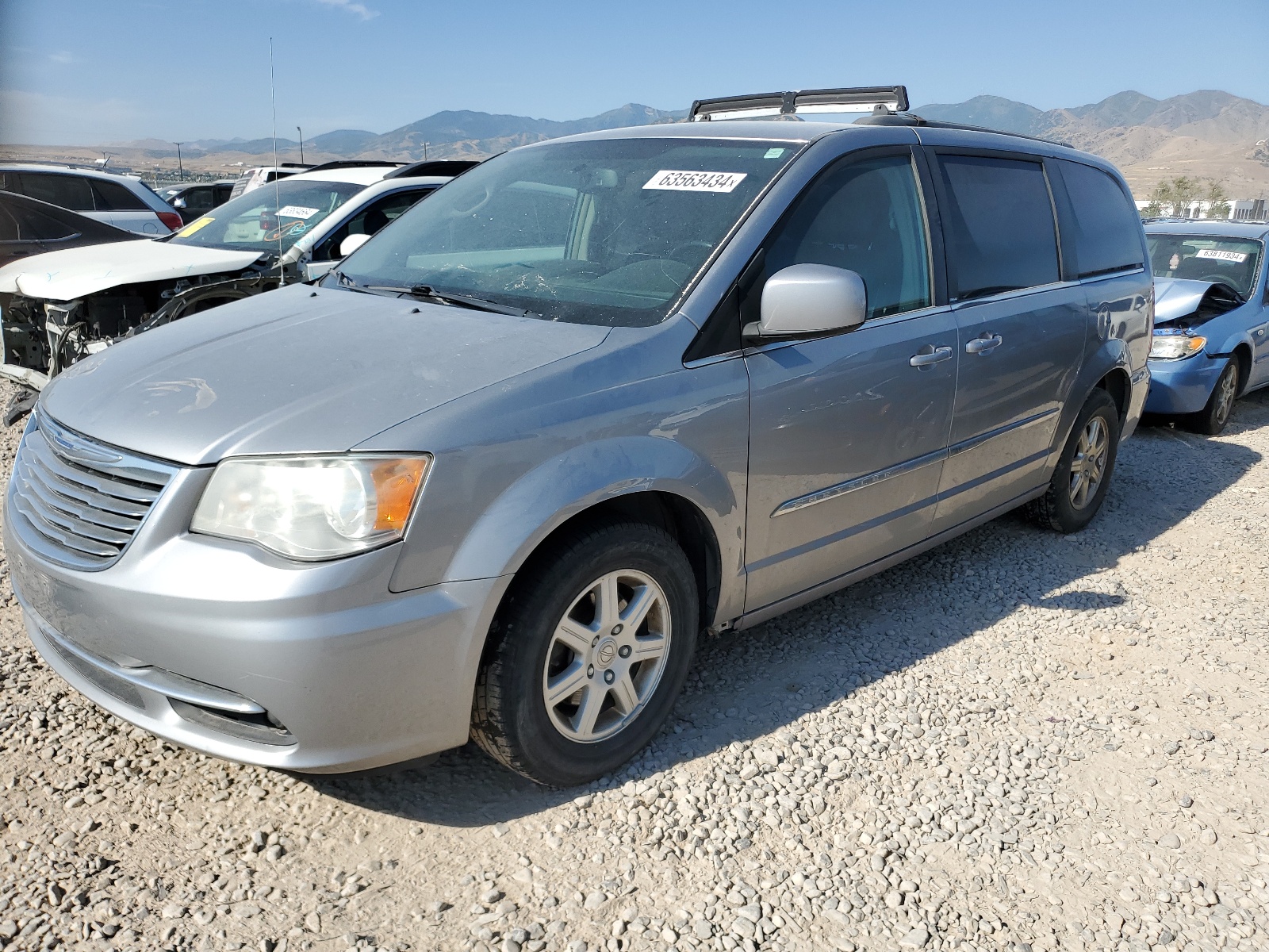 2013 Chrysler Town & Country Touring vin: 2C4RC1BG9DR630352