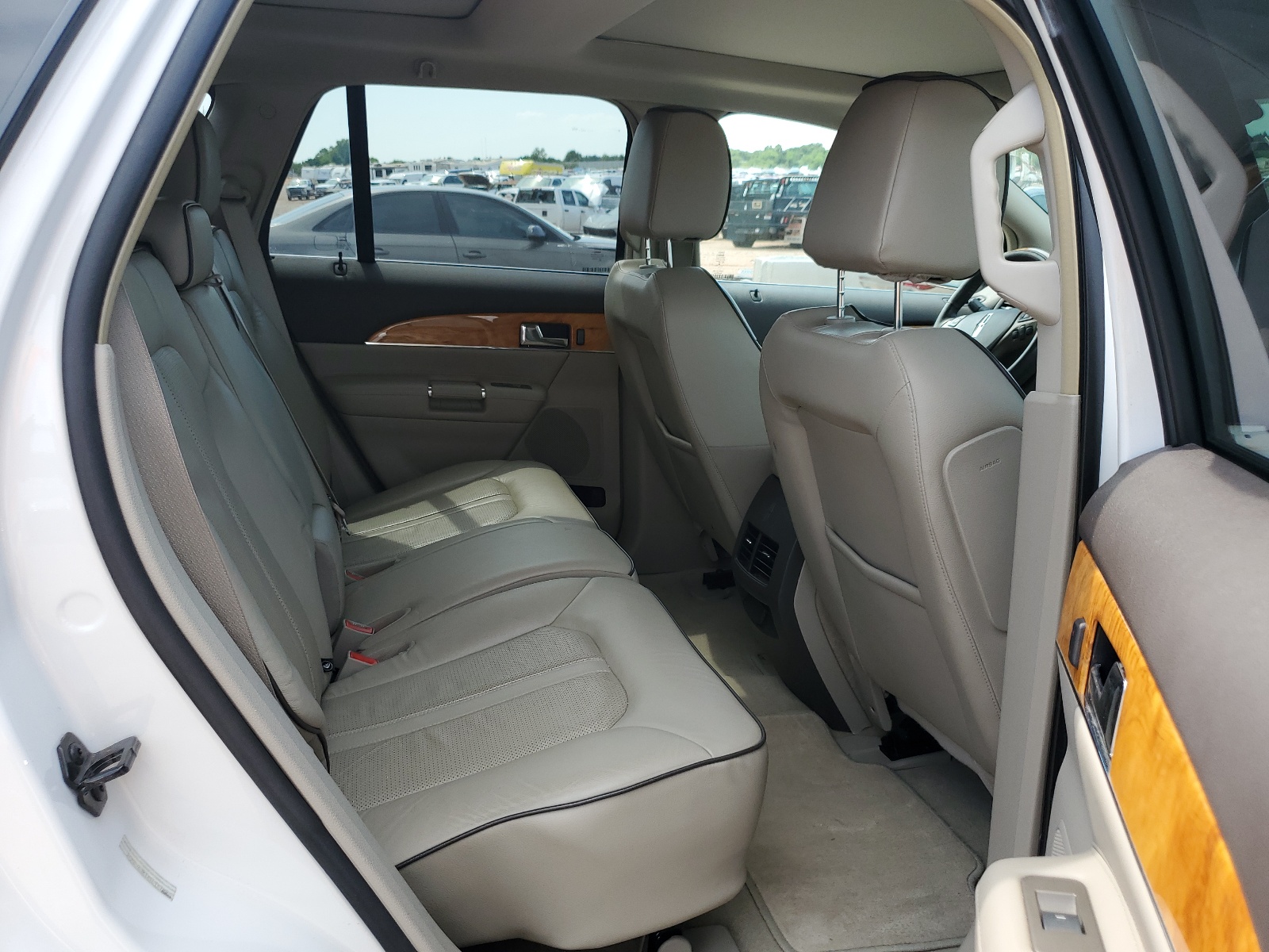 2LMDJ6JK1EBL15199 2014 Lincoln Mkx