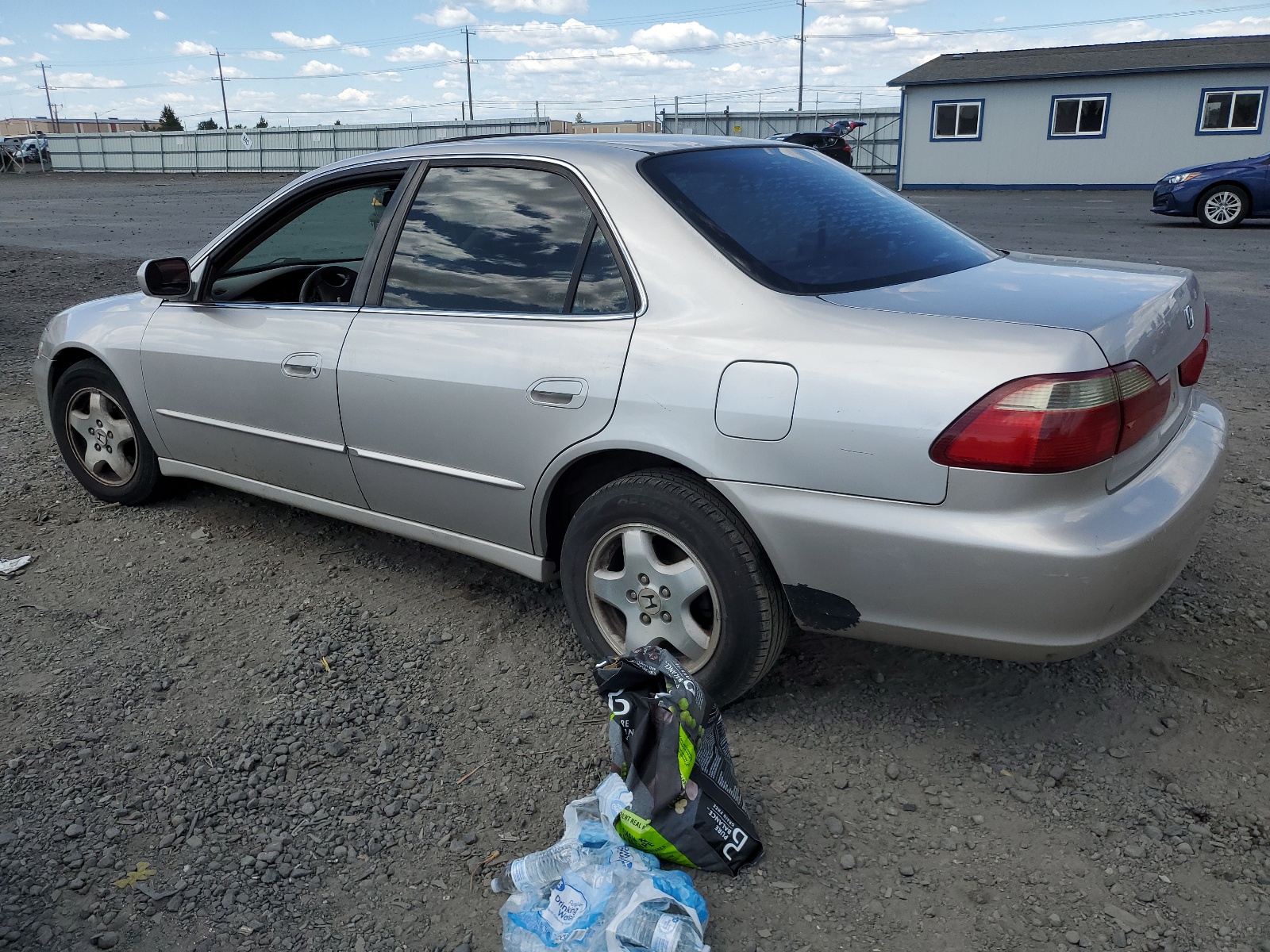 1HGCG1657XA057156 1999 Honda Accord Ex