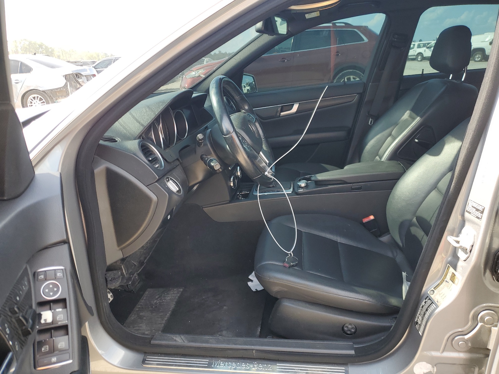 WDDGF8BB6CA641166 2012 Mercedes-Benz C 300 4Matic