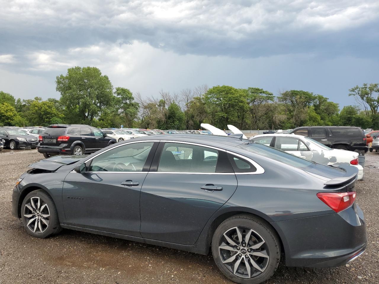 2021 Chevrolet Malibu - Image 2