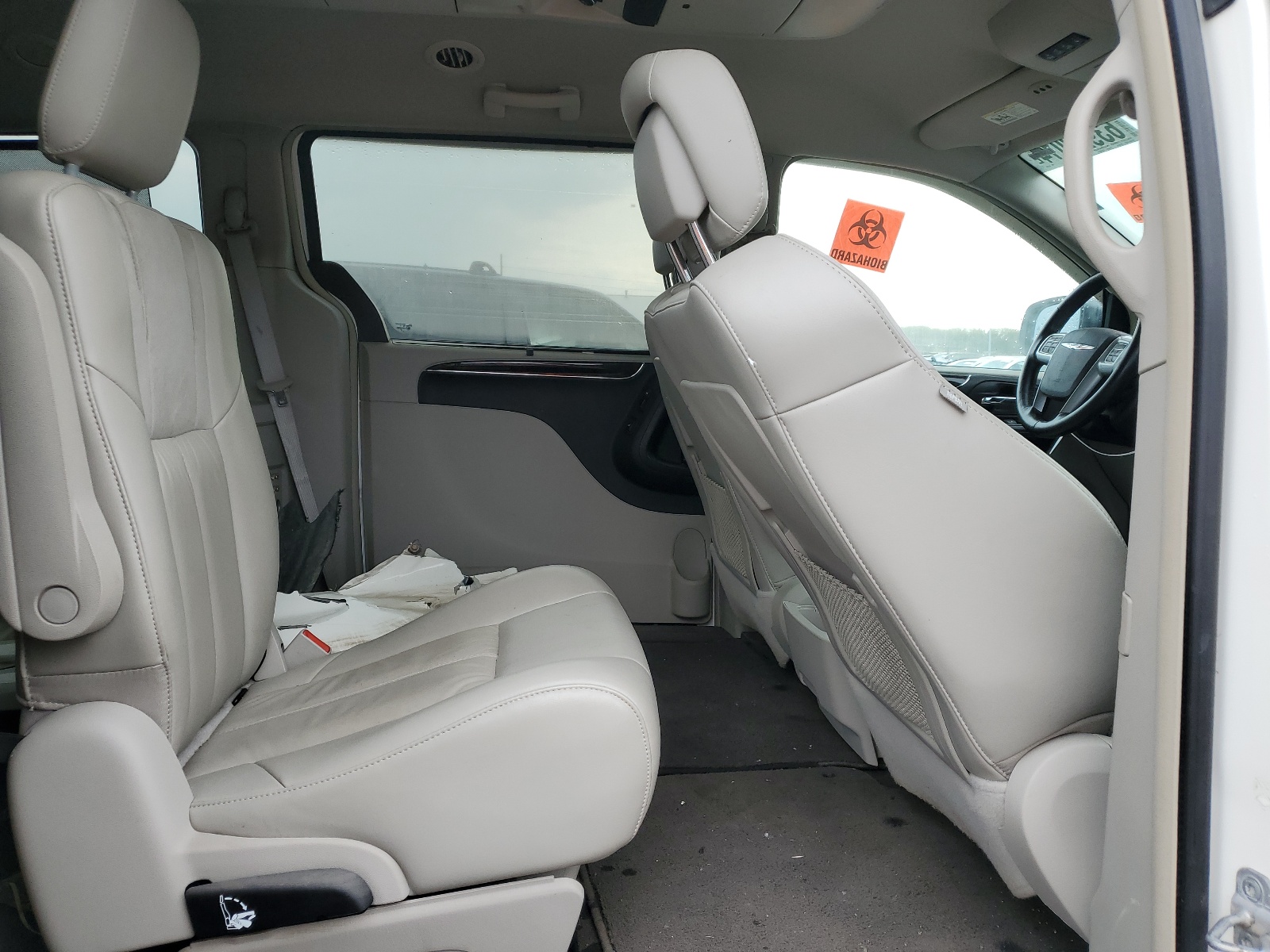 2A4RR6DG0BR784335 2011 Chrysler Town & Country Limited