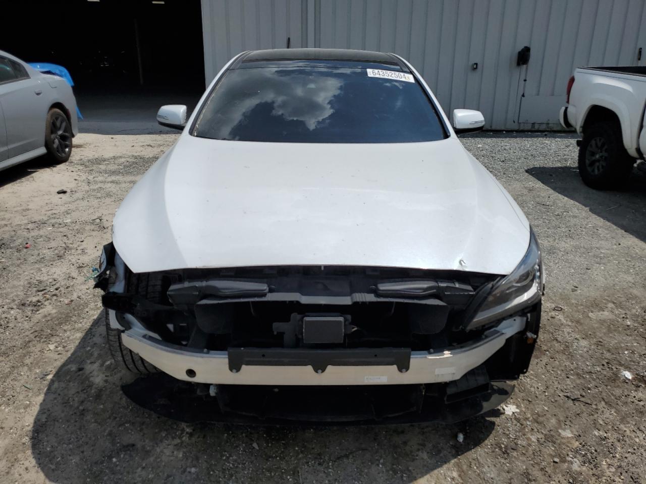 2015 Hyundai Genesis 5.0L VIN: KMHGN4JF3FU071135 Lot: 64352504