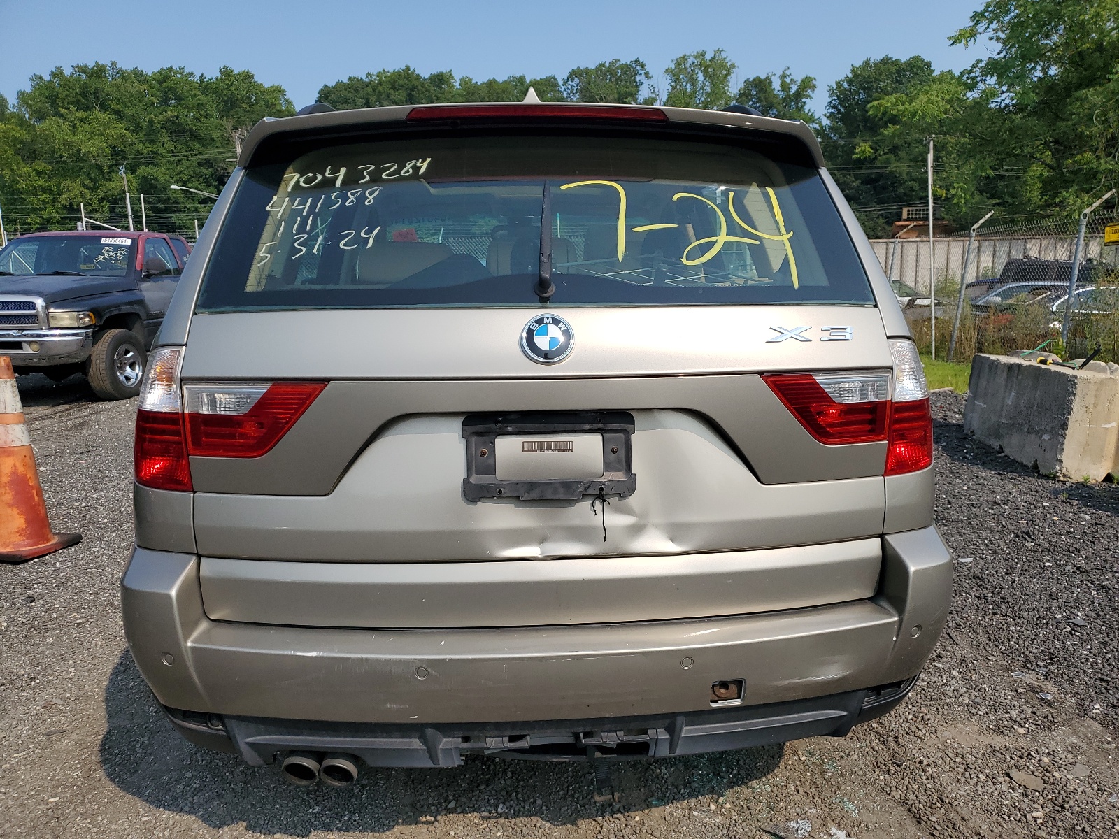 WBXPC93417WJ00417 2007 BMW X3 3.0Si