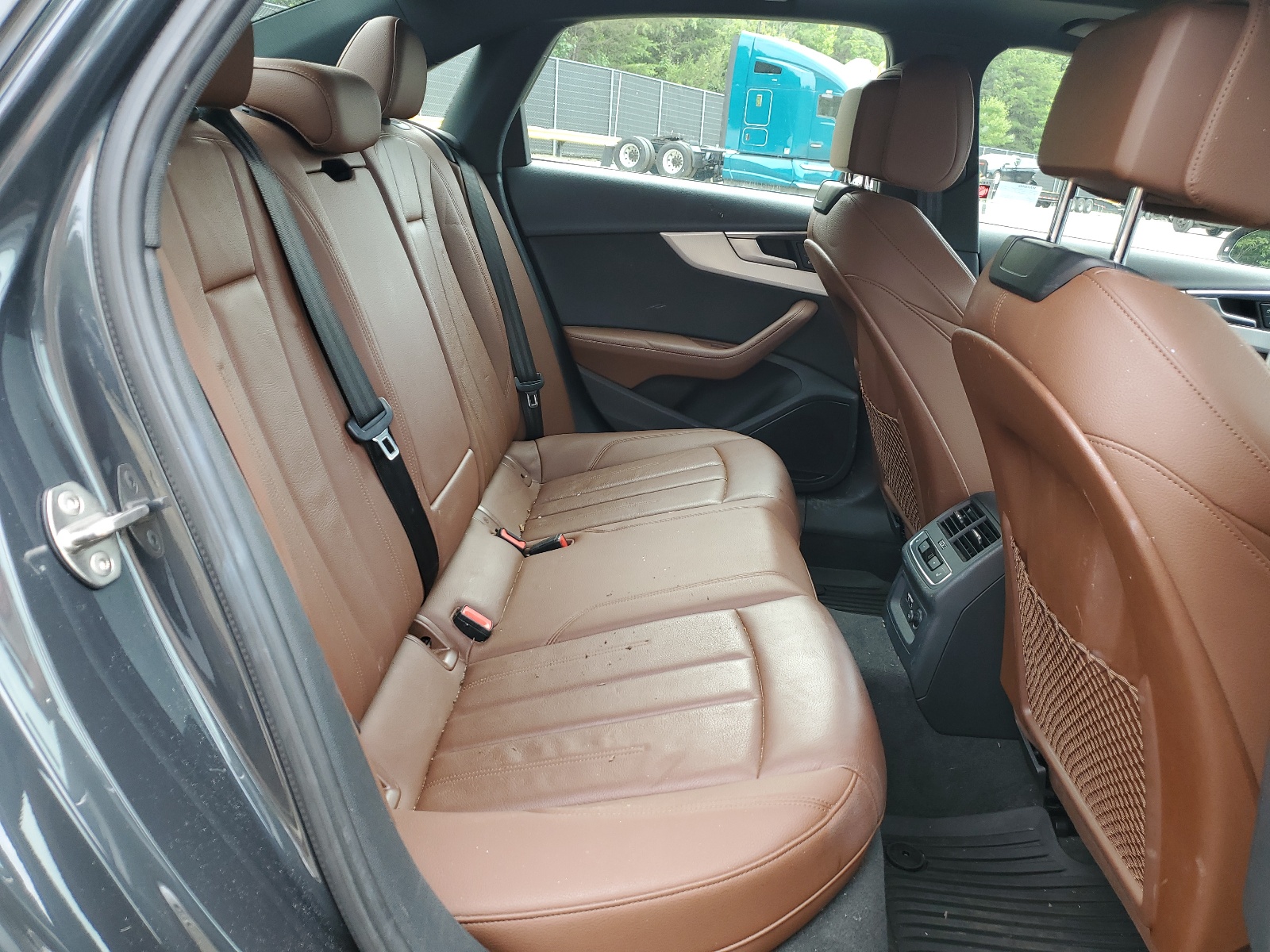 WAUENAF45KN020559 2019 Audi A4 Premium Plus