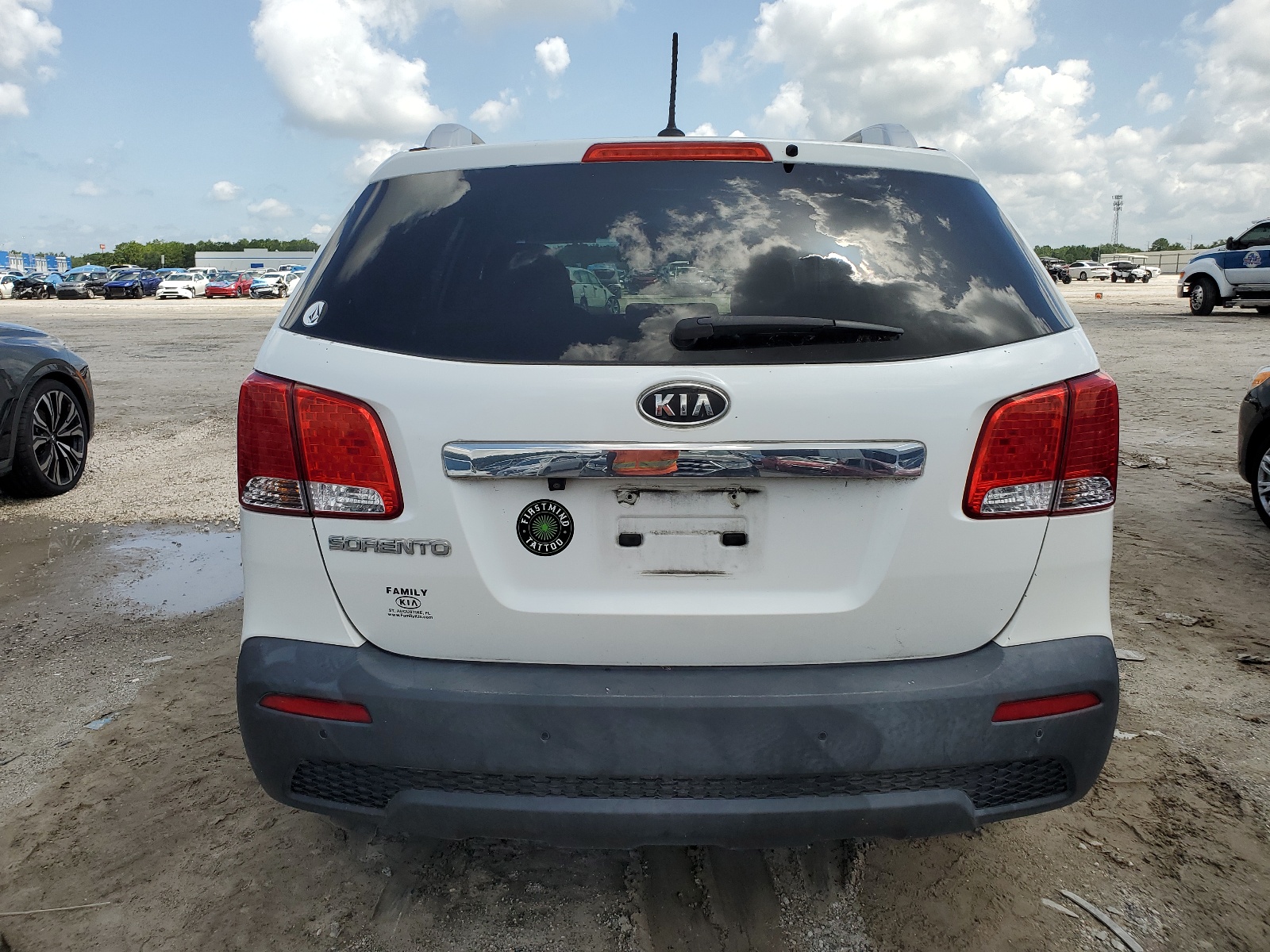 5XYKT4A15BG050582 2011 Kia Sorento Base