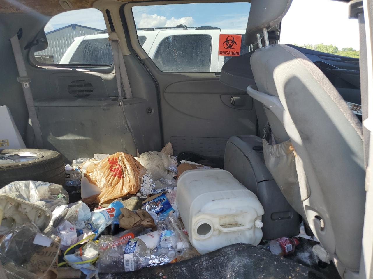2006 Dodge Caravan - Image 11