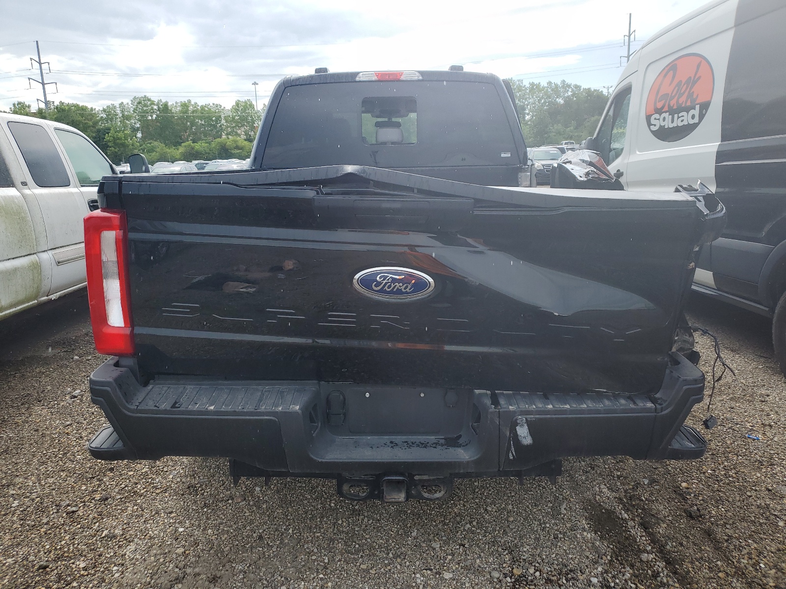 2023 Ford F350 Super Duty vin: 1FT8W3BTXPEC07924