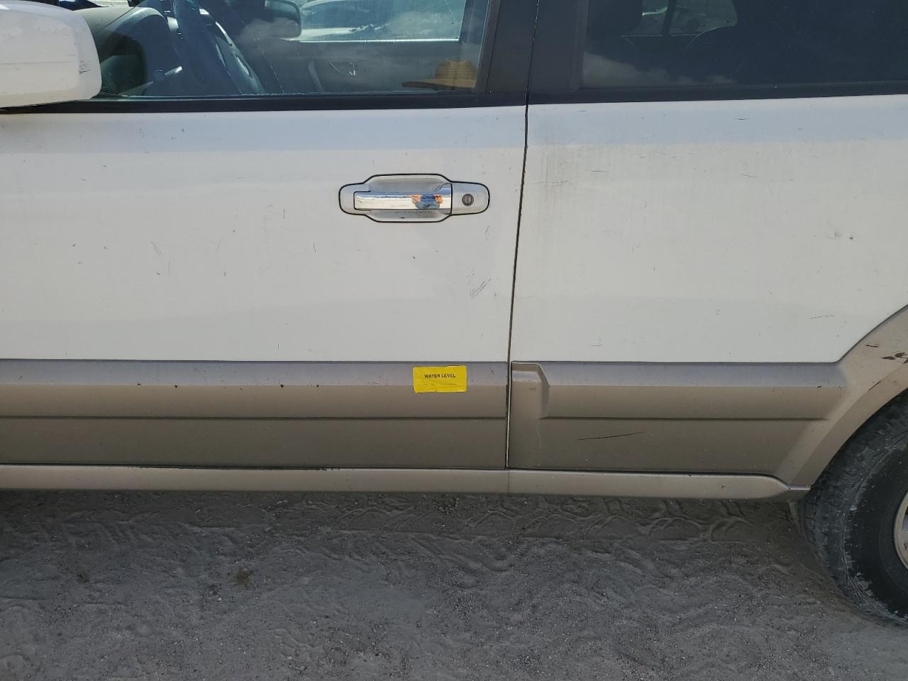 2004 Kia Sorento Ex VIN: KNDJD733X45183875 Lot: 65530814