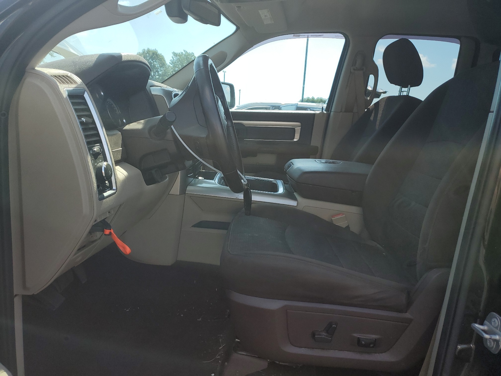 1C6RR7GG1JS170096 2018 Ram 1500 Slt