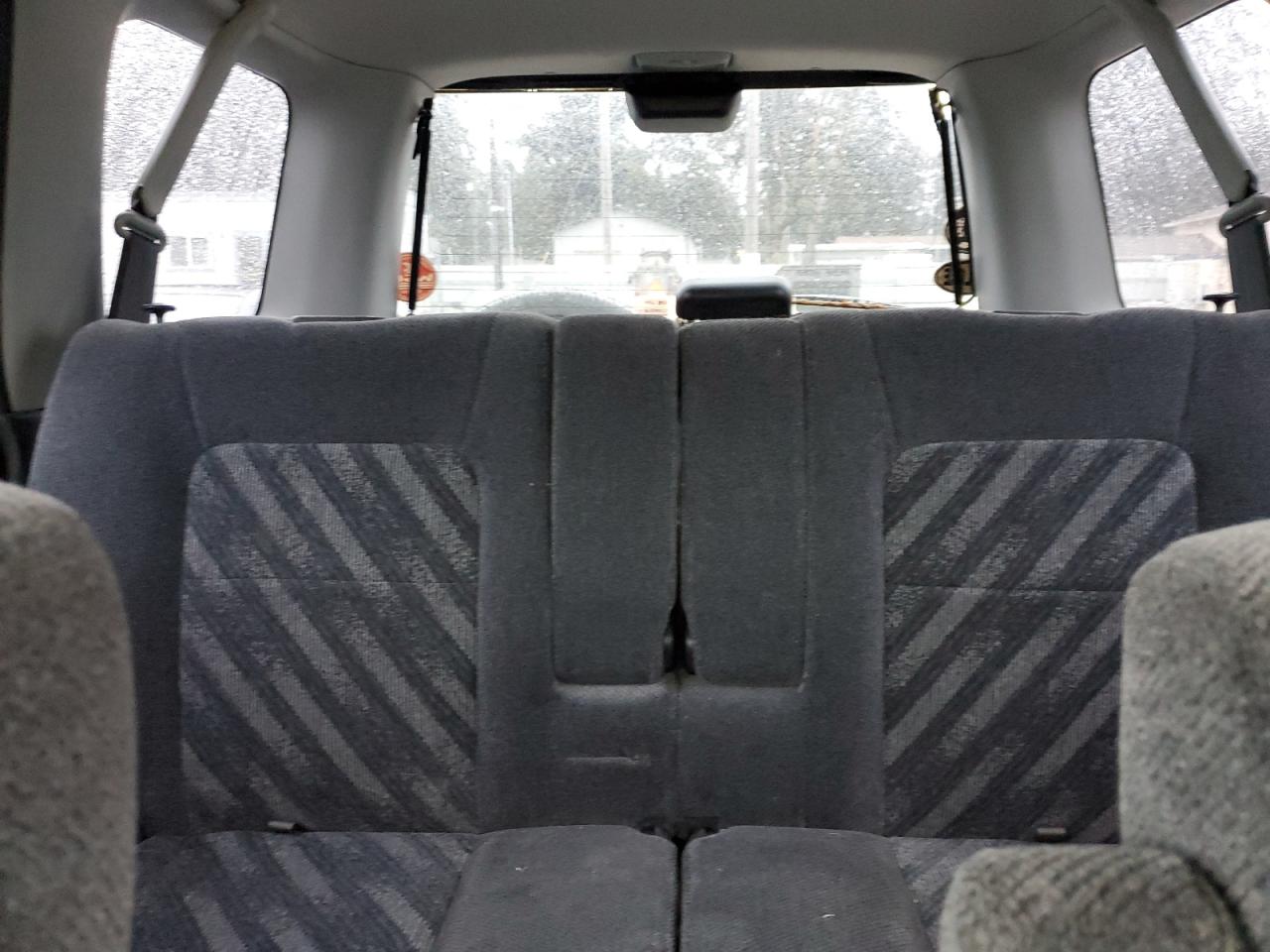 2000 Honda Cr-V Lx VIN: JHLRD1842YS005387 Lot: 64990194