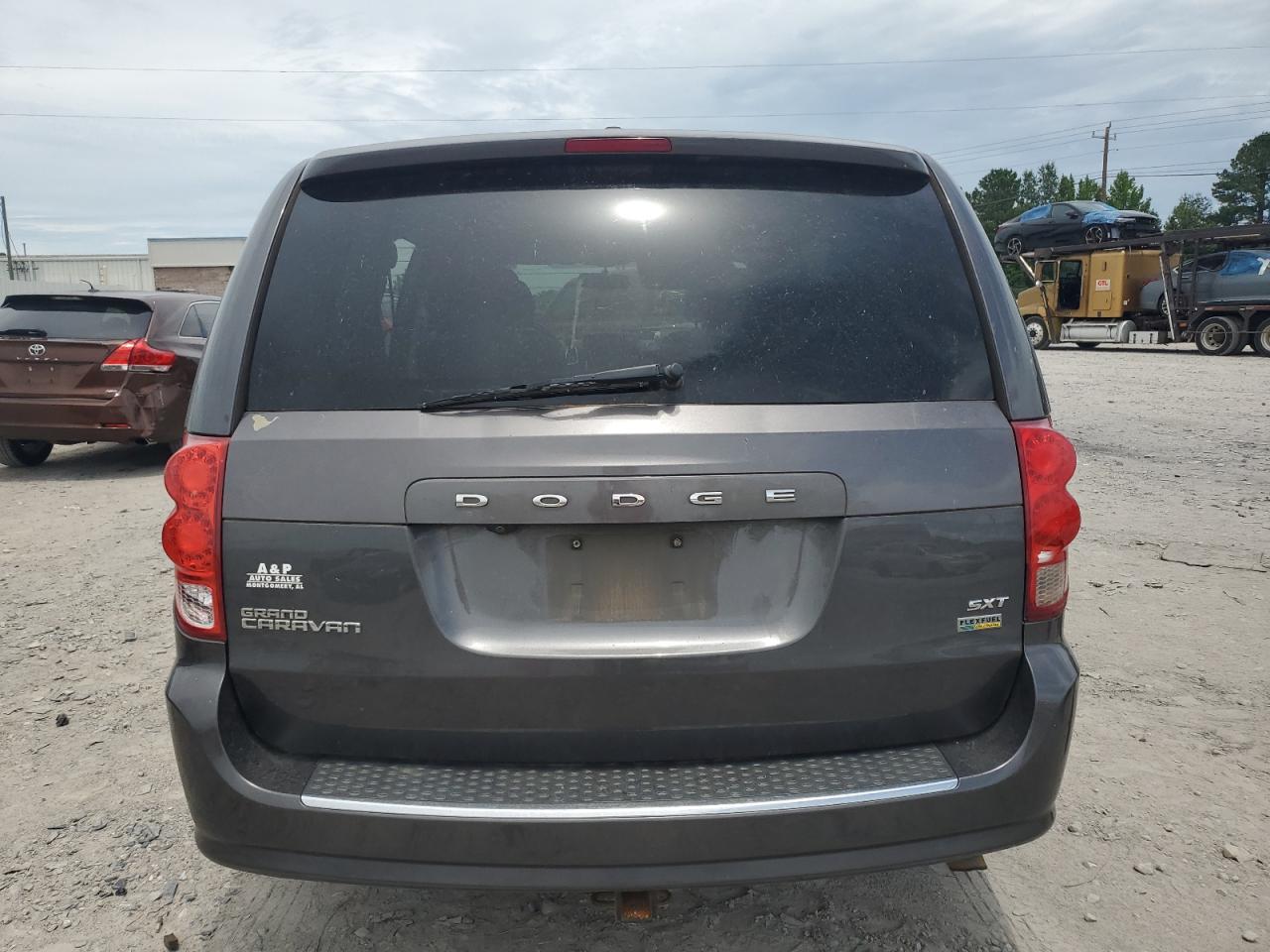 2C4RDGCG7HR813057 2017 Dodge Grand Caravan Sxt