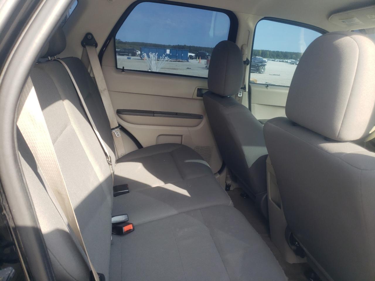 2009 Ford Escape Xls VIN: 1FMCU02799KC30743 Lot: 61852044