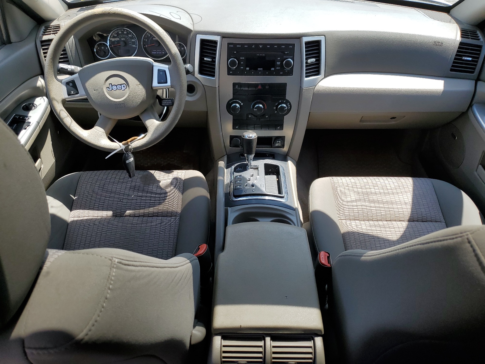 1J8GR48K08C170055 2008 Jeep Grand Cherokee Laredo