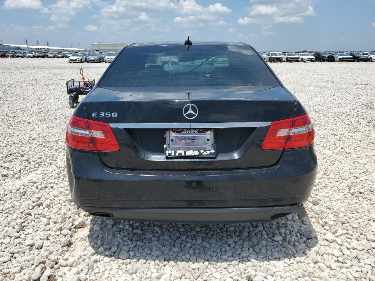 2011 Mercedes-Benz E 350 VIN: WDDHF5GB2BA453318 Lot: 62349394