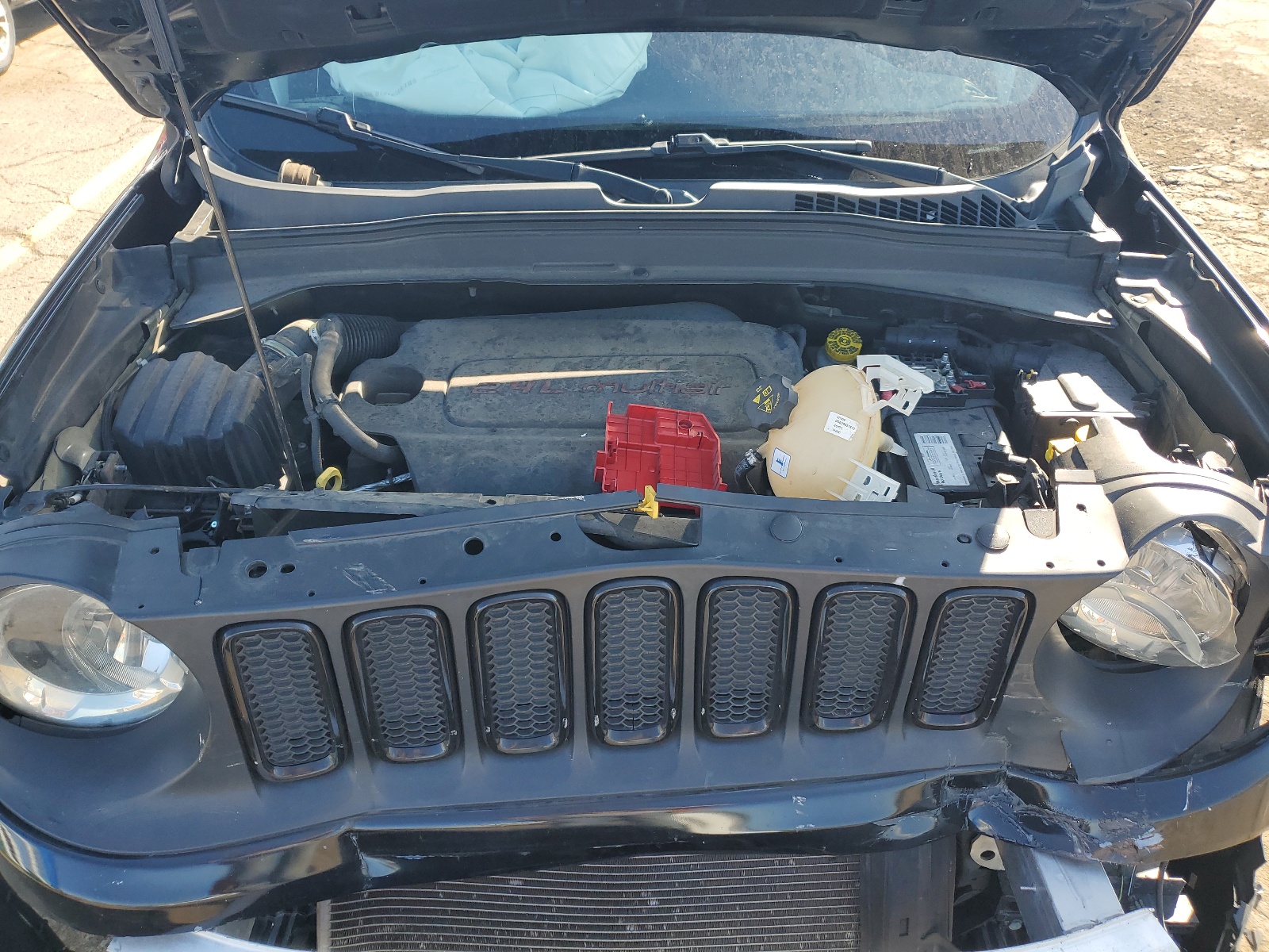 ZACCJABB0JPH75733 2018 Jeep Renegade Latitude