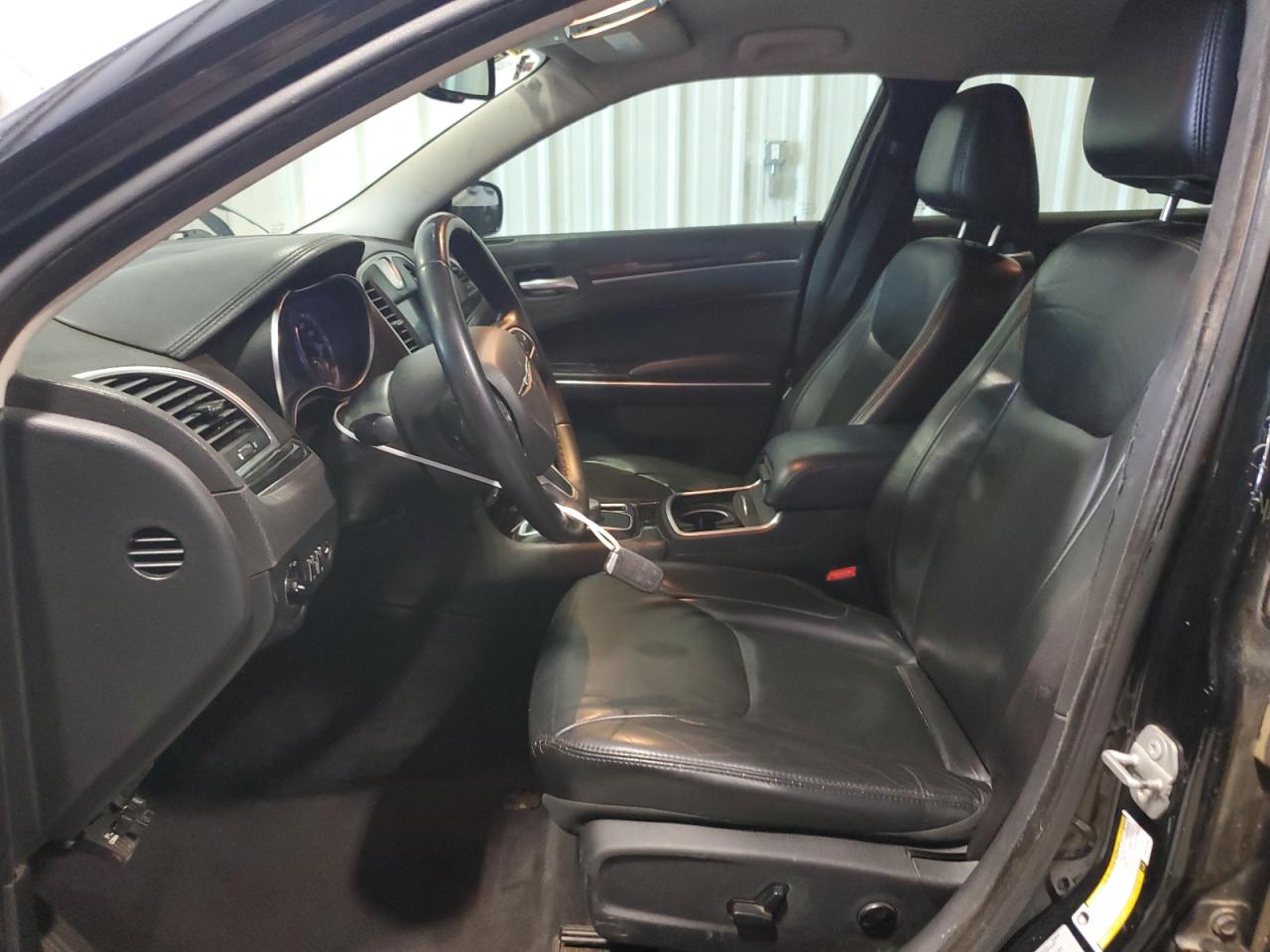 2016 Chrysler 300 Limited VIN: 2C3CCAAG3GH313799 Lot: 65197004