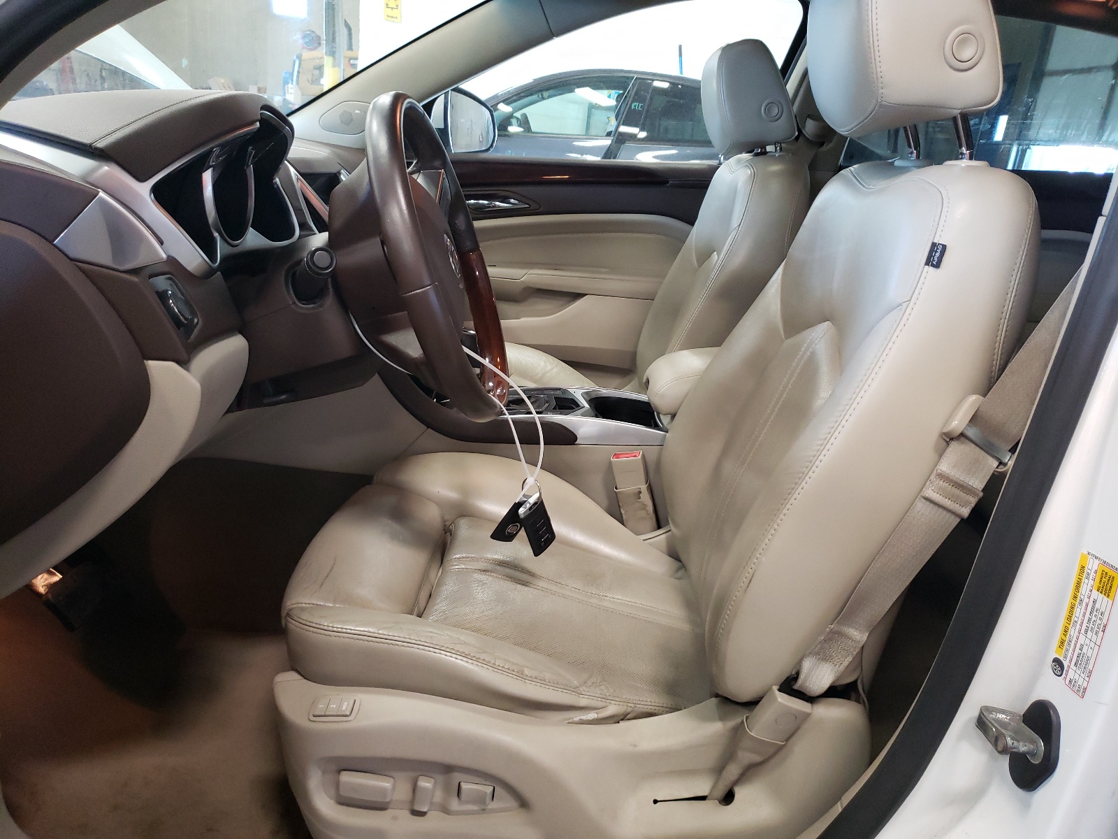 3GYFNFEY2BS539240 2011 Cadillac Srx Premium Collection