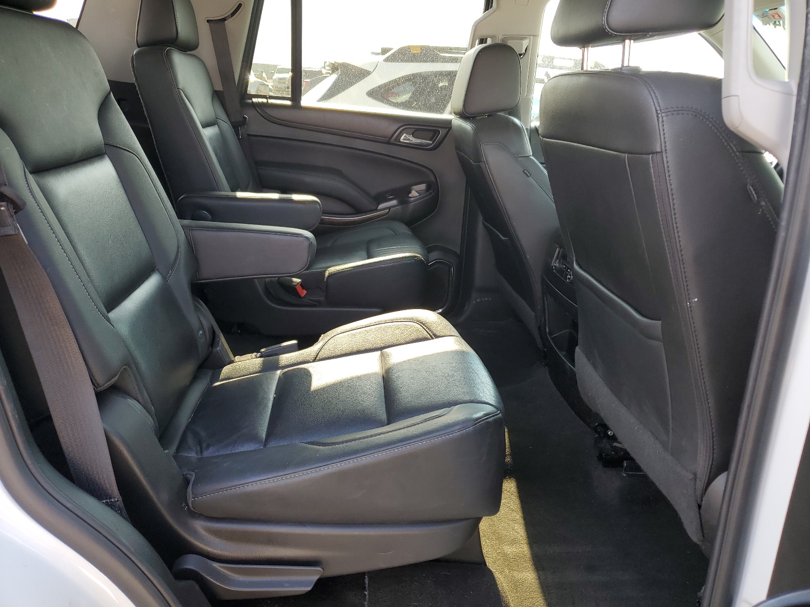 1GNSKBKC2JR243996 2018 Chevrolet Tahoe K1500 Lt