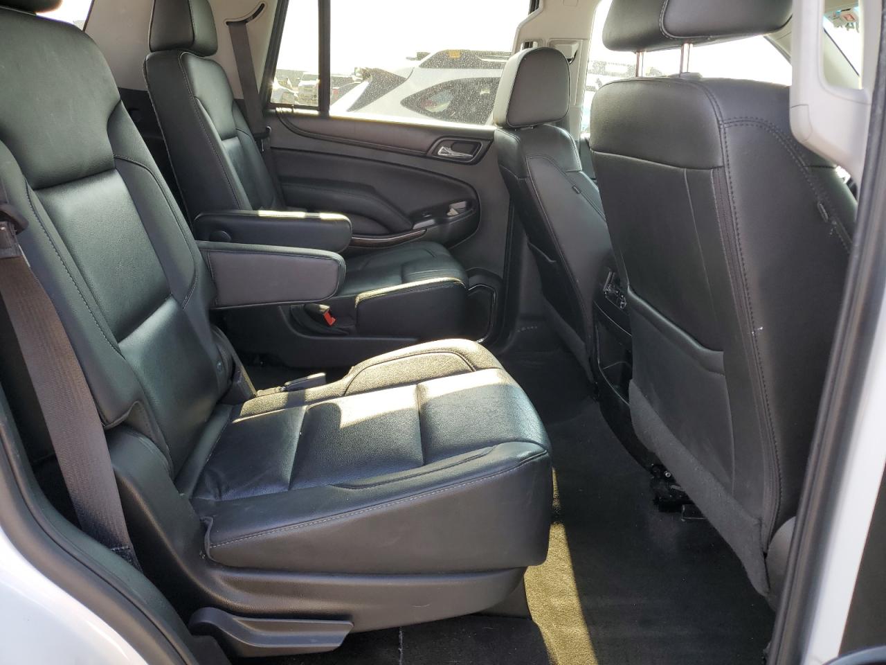 2018 Chevrolet Tahoe K1500 Lt VIN: 1GNSKBKC2JR243996 Lot: 62943194