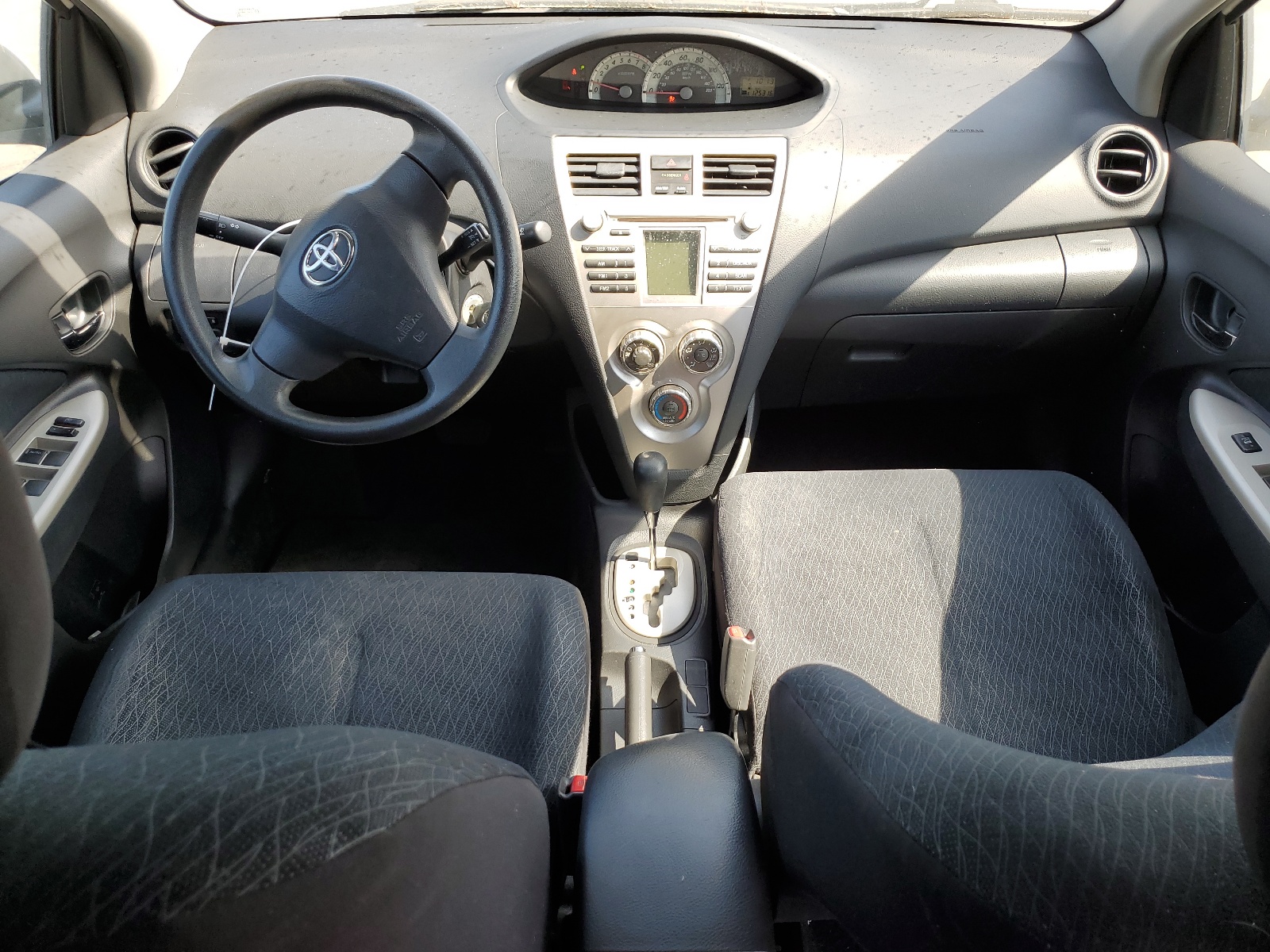 JTDBT923684040566 2008 Toyota Yaris