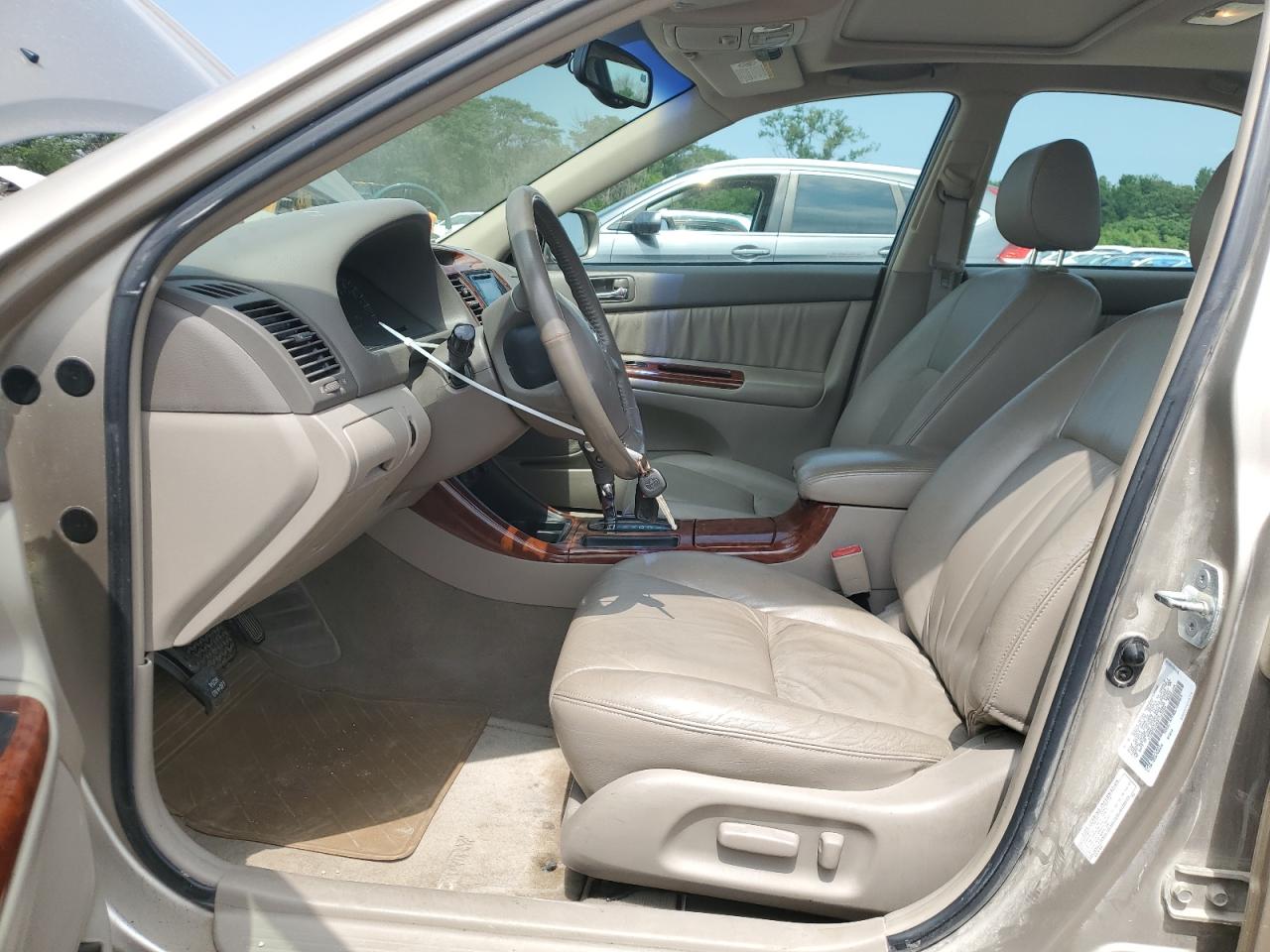 2003 Toyota Camry Le VIN: 4T1BE32K83U787699 Lot: 63022964