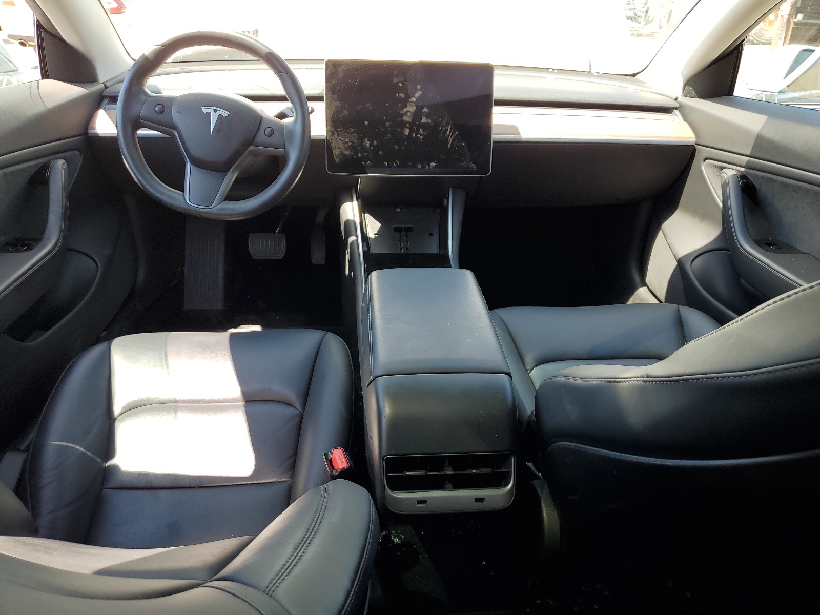 5YJ3E1EA6JF098461 2018 Tesla Model 3