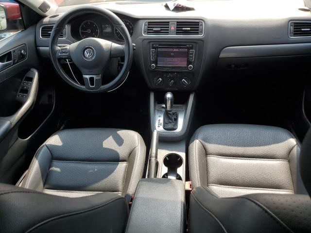  VOLKSWAGEN JETTA 2014 Червоний