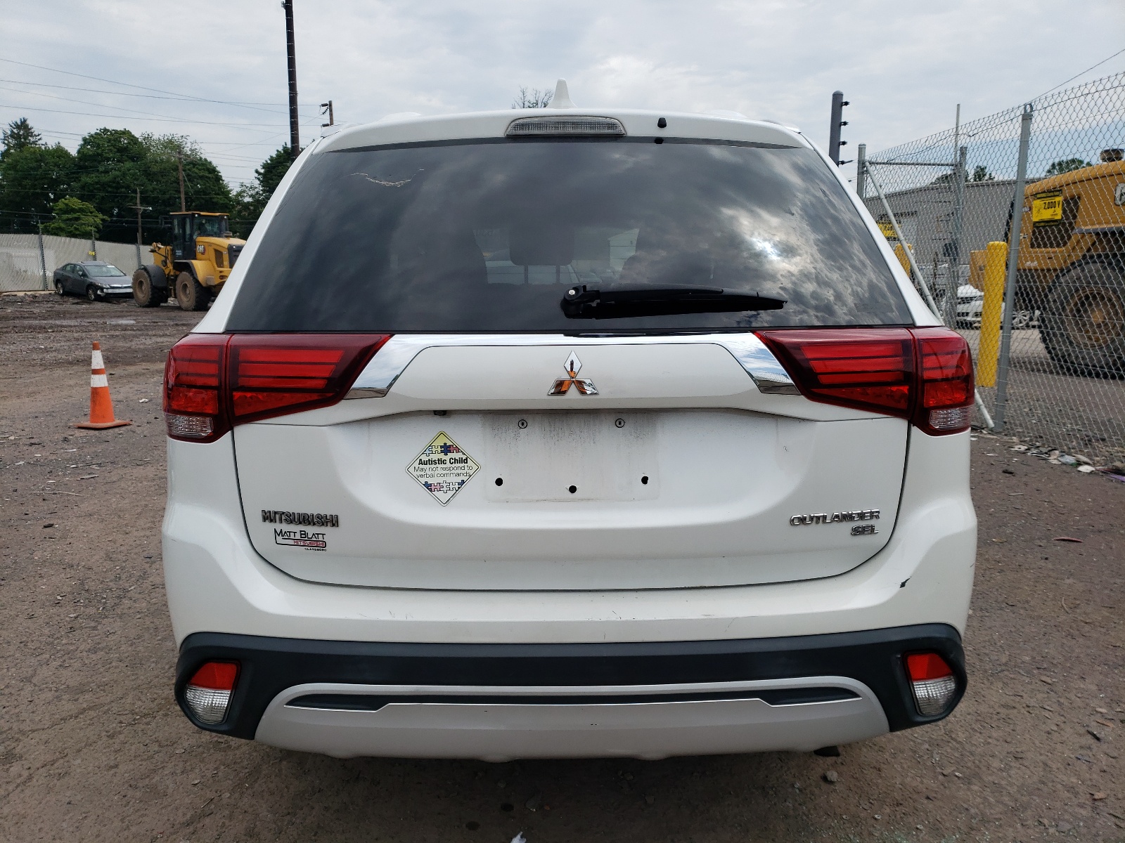JA4AZ3A3XKZ037781 2019 Mitsubishi Outlander Se