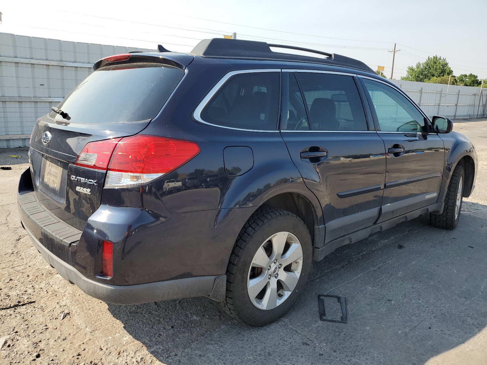 2012 Subaru Outback 2.5I Limited vin: 4S4BRBKC4C3245349