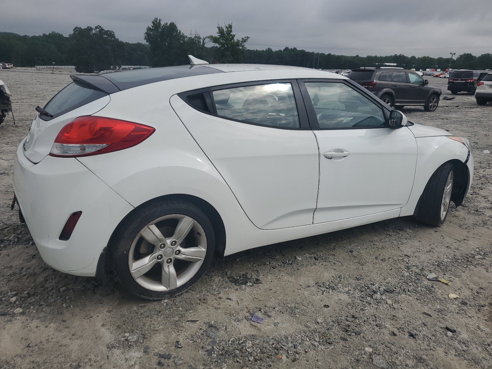 2013 Hyundai Veloster vin: KMHTC6AD4DU156044