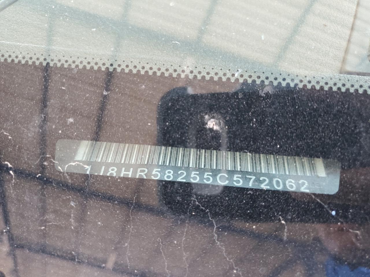 2005 Jeep Grand Cherokee Limited VIN: 1J8HR58255C572062 Lot: 63985744