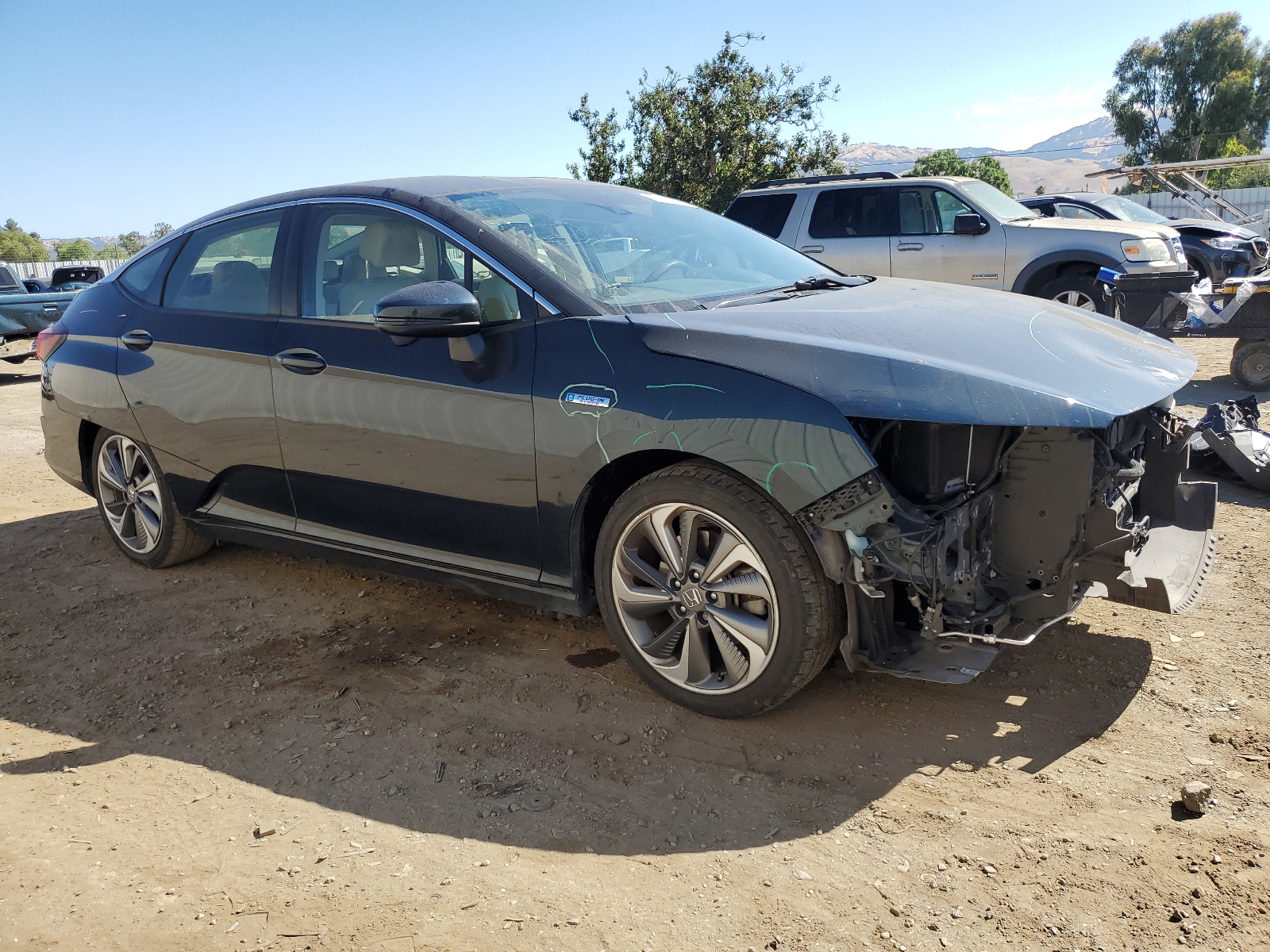 2018 Honda Clarity vin: JHMZC5F1XJC018094