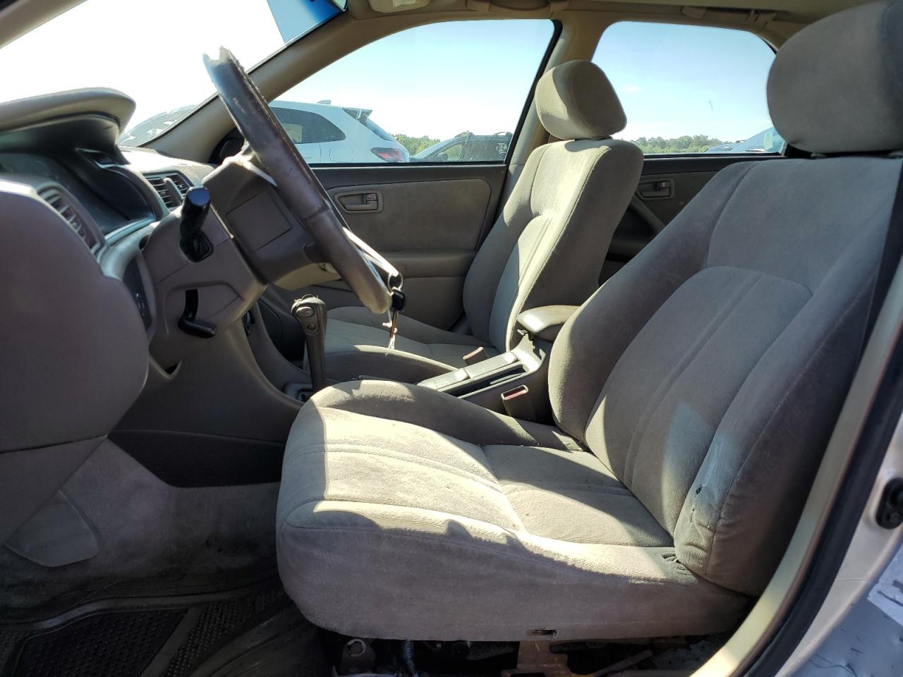 1999 Toyota Camry Le VIN: JT2BG22K7X0333295 Lot: 61433794