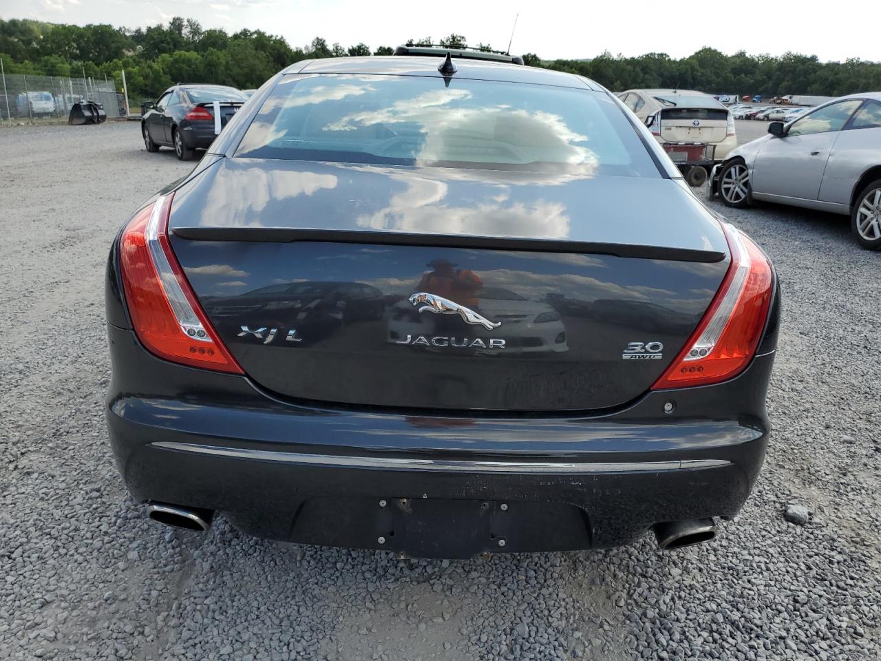 2015 Jaguar Xjl Portfolio VIN: SAJWJ2GD6F8V86338 Lot: 63668794