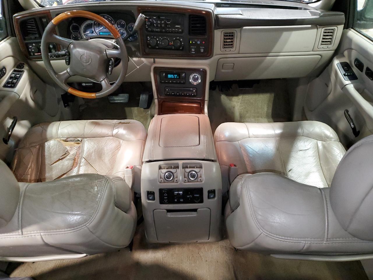 2002 Cadillac Escalade Luxury VIN: 1GYEK63N62R294460 Lot: 62951724