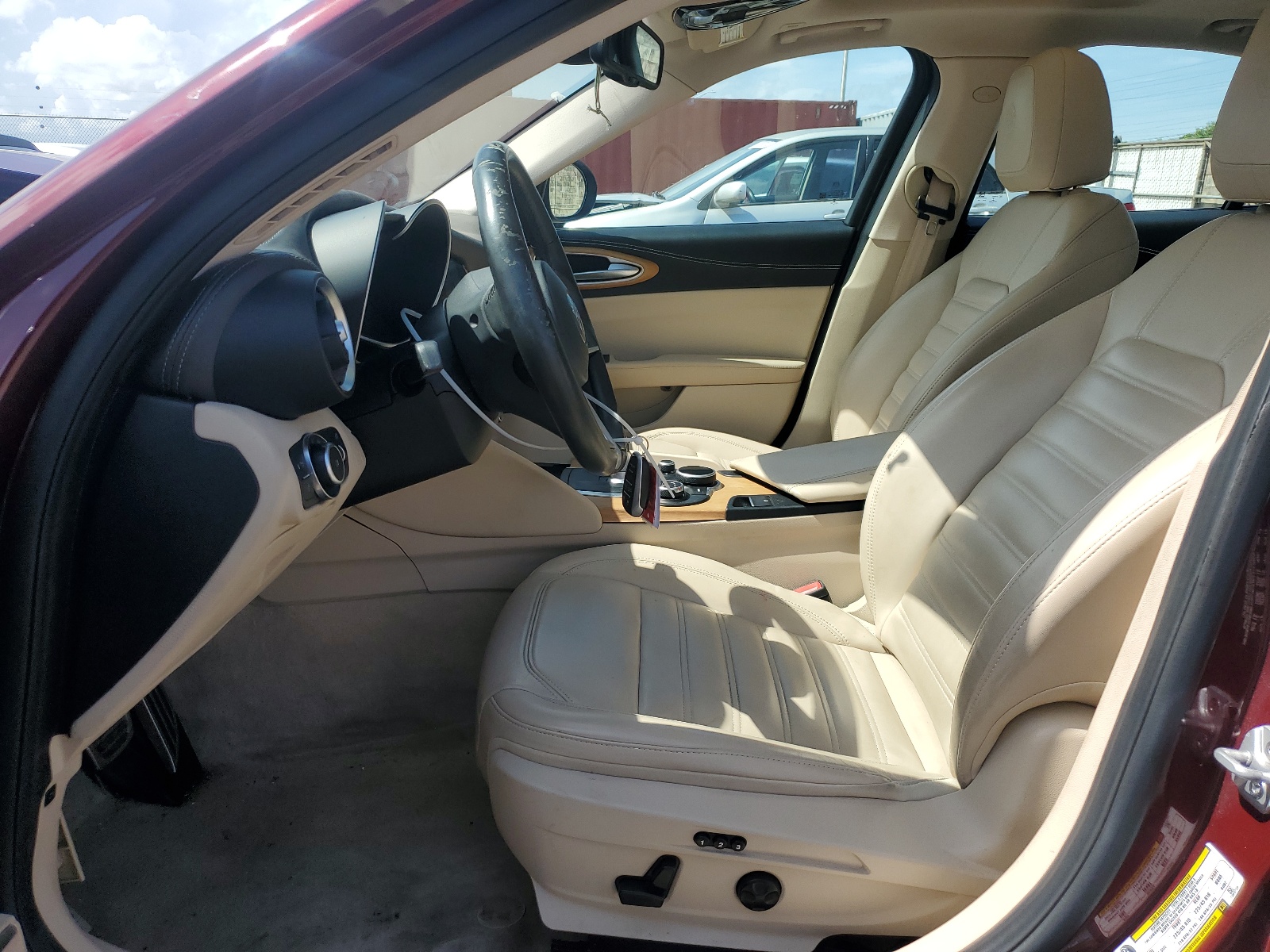 ZARFAECN0J7593725 2018 Alfa Romeo Giulia Ti