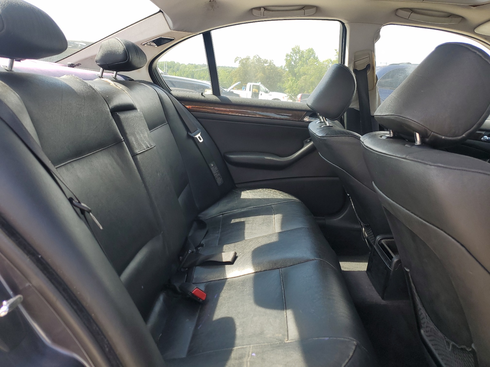 WBAEV33433KL79458 2003 BMW 325 I