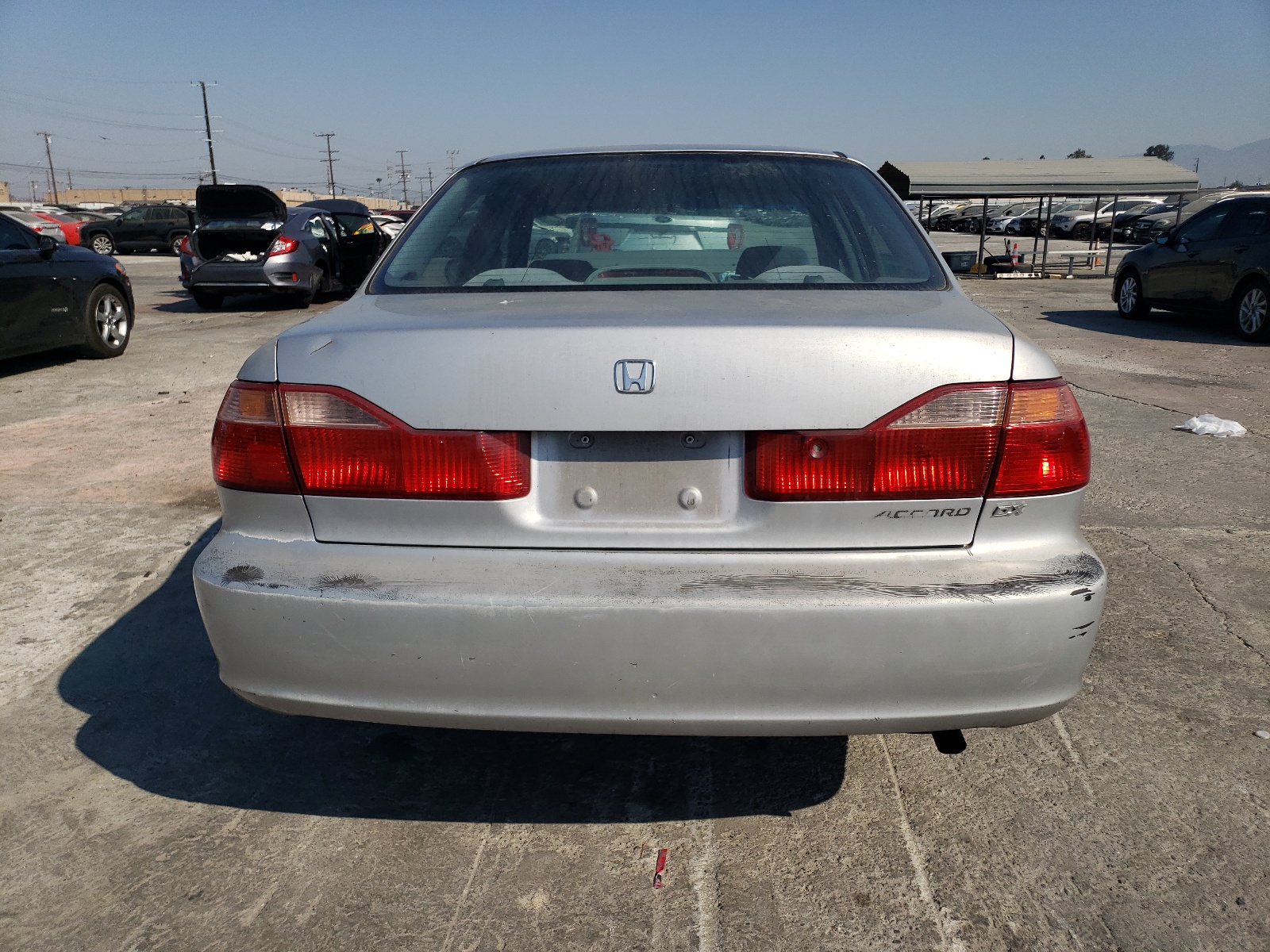 1HGCF8642YA131846 2000 Honda Accord Dx
