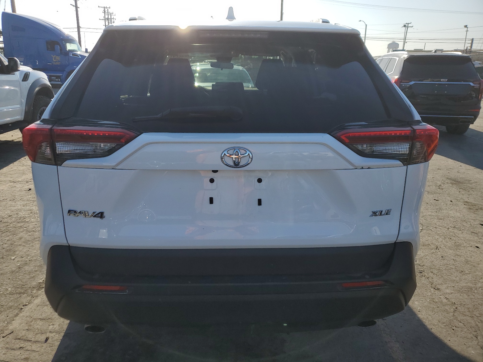 2021 Toyota Rav4 Xle vin: 2T3W1RFV4MW159068