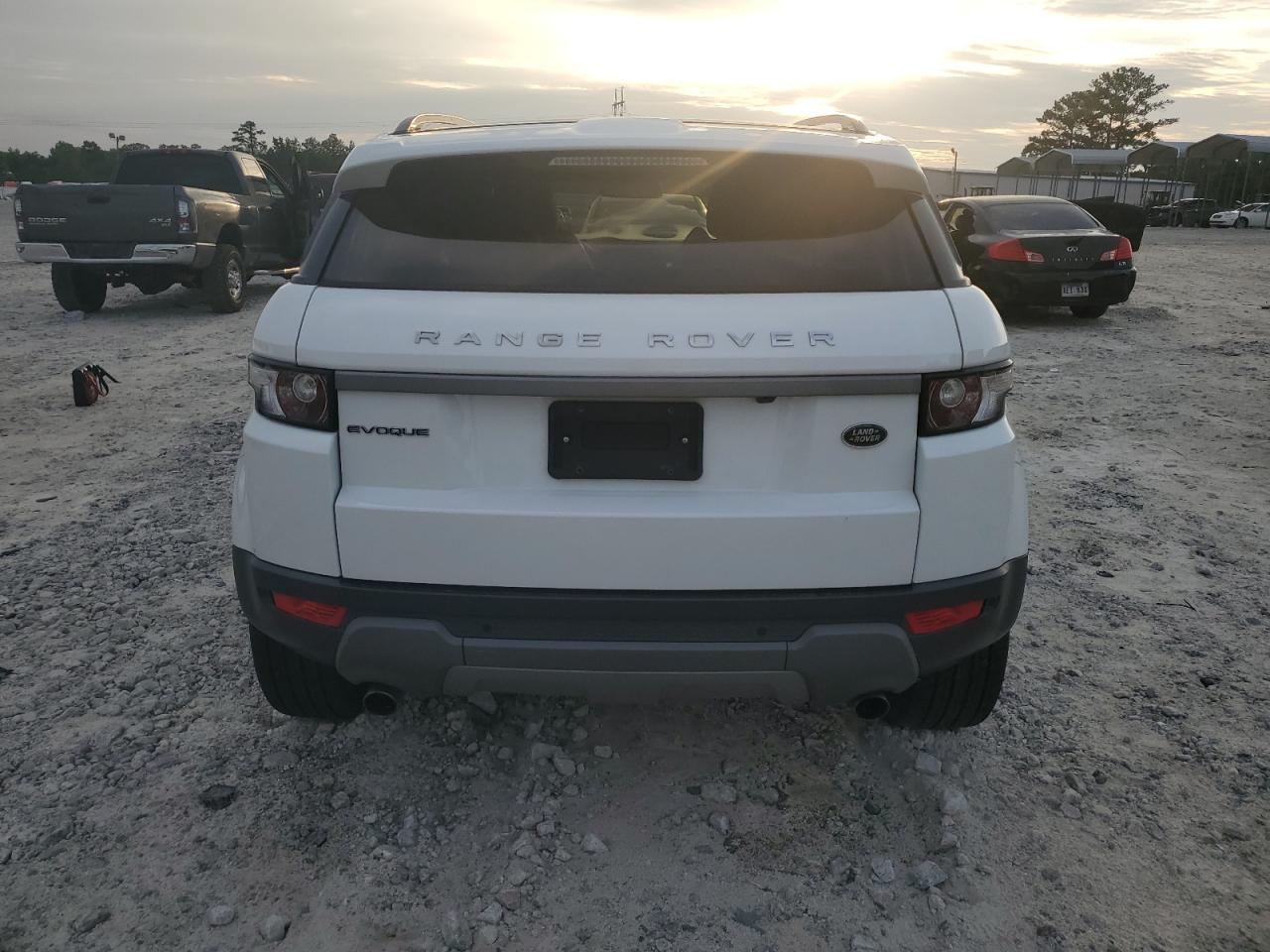 2015 Land Rover Range Rover Evoque Pure Plus VIN: SALVP2BG3FH992418 Lot: 63741634