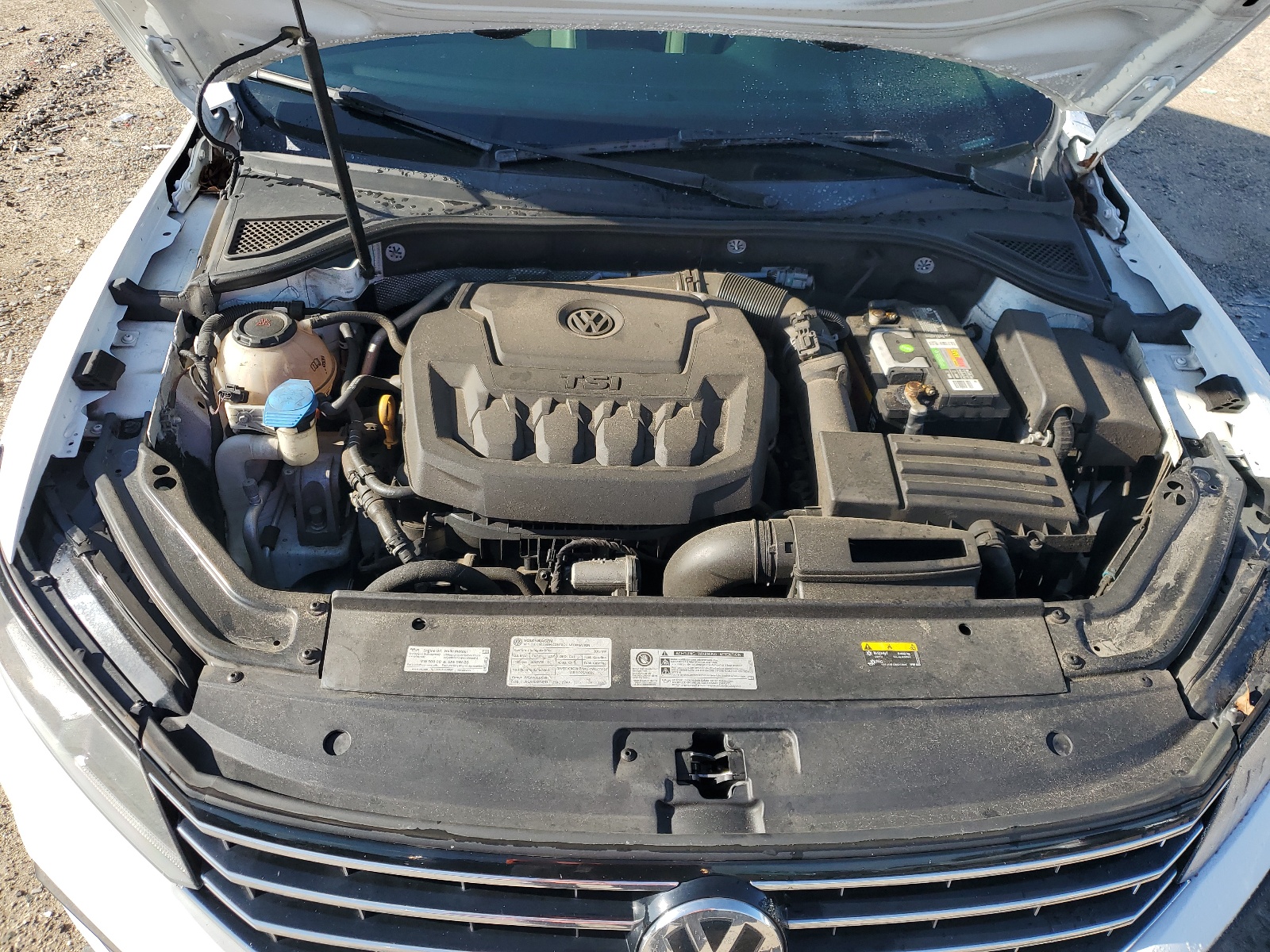 1VWBA7A37JC010531 2018 Volkswagen Passat Se