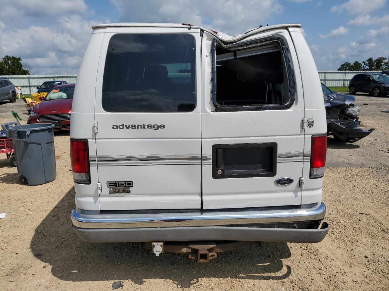 2000 Ford Econoline E150 Van VIN: 1FDRE14L0YHA80377 Lot: 64453594