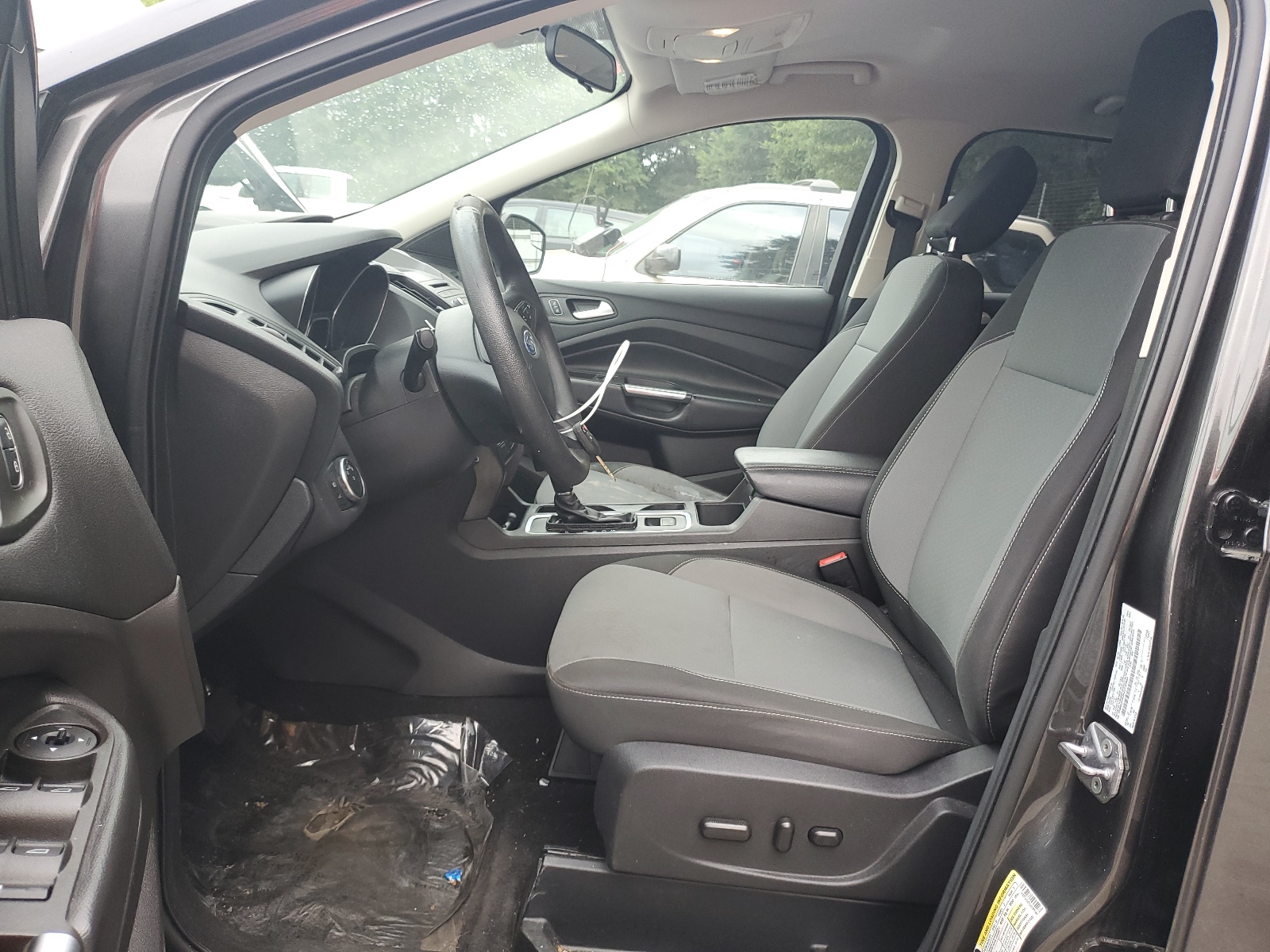 1FMCU0GD8JUC89984 2018 Ford Escape Se