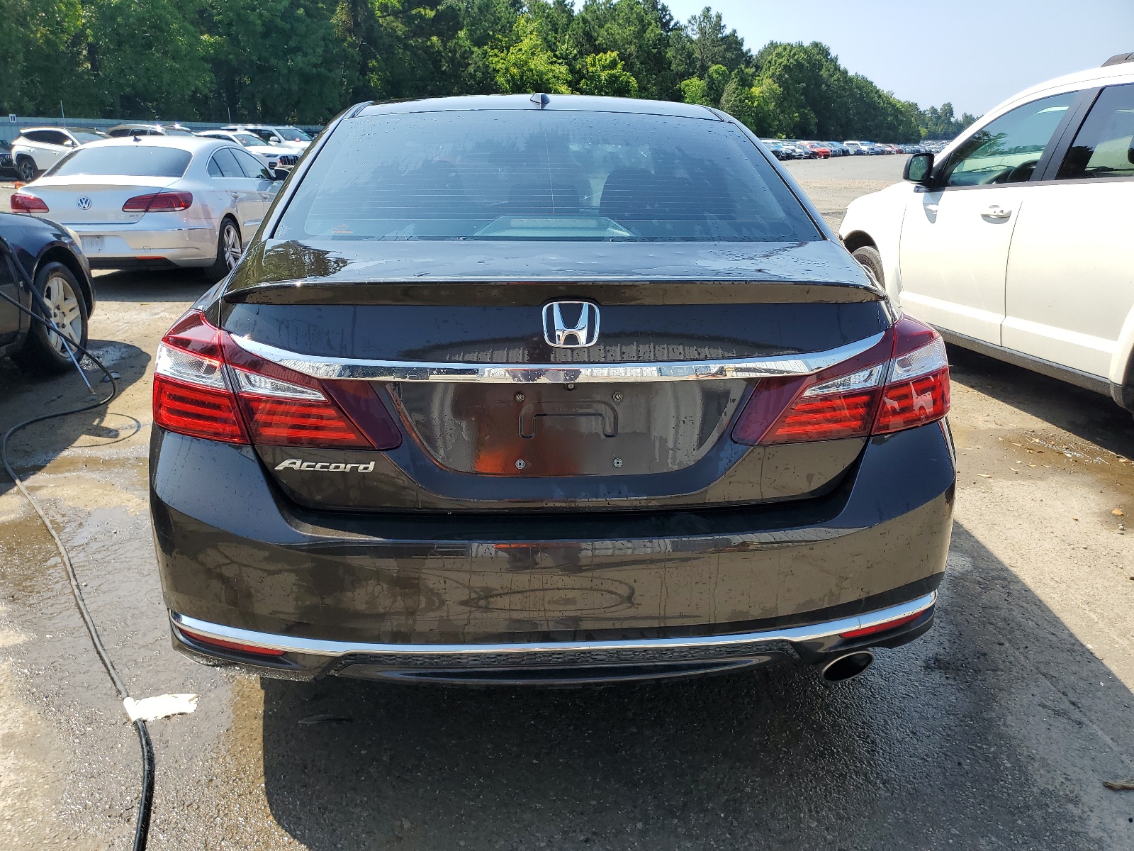 2017 Honda Accord Ex vin: 1HGCR2F05HA174403