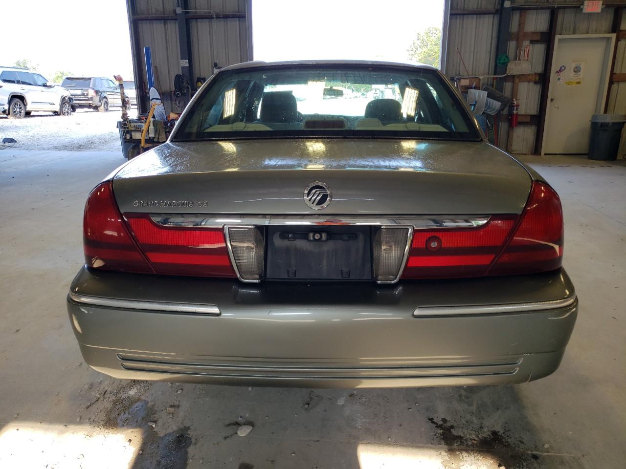 2MEFM74W24X658768 2004 Mercury Grand Marquis Gs