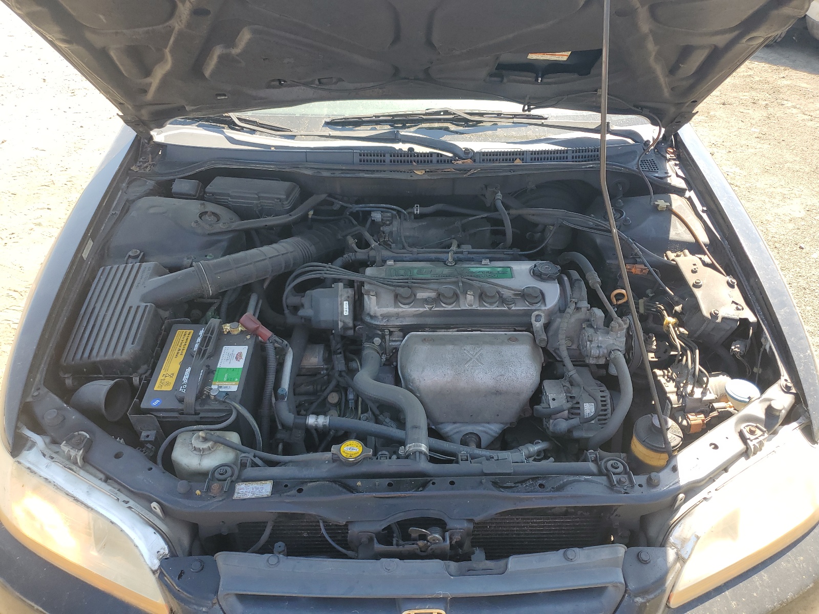 1HGCG3257XA019475 1999 Honda Accord Ex