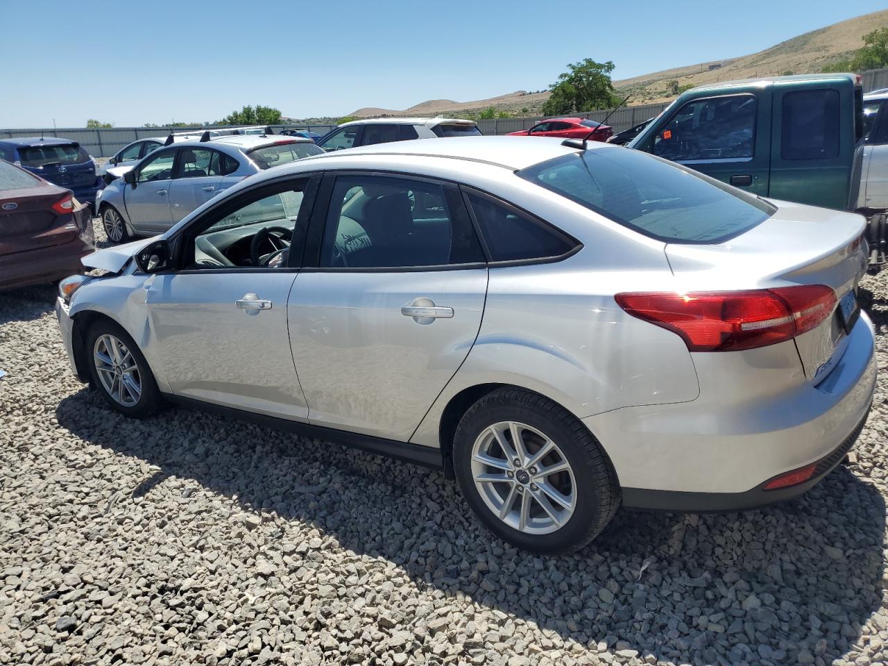 1FADP3F27JL328609 2018 FORD FOCUS - Image 2