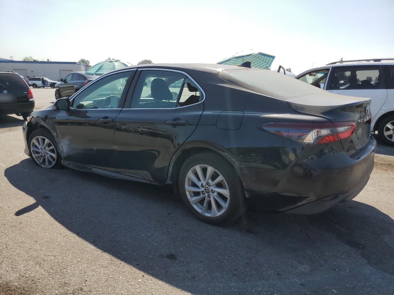 4T1C11AK8MU536415 2021 TOYOTA CAMRY - Image 2